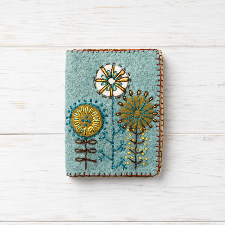 Felt Craft Mini Kit ~ Needle Case