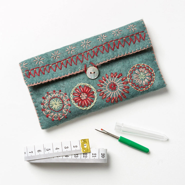 Felt Craft Mini Kit ~ Sewing Pouch