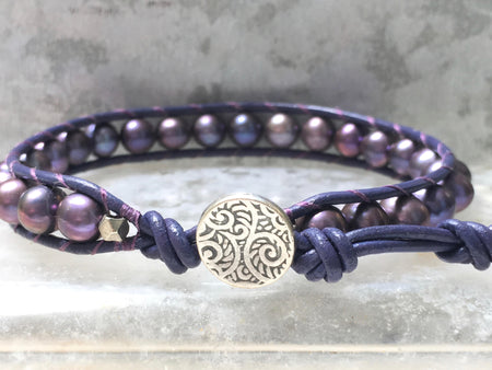 Pearl Bracelet - Pearl Leather Wrap Bracelet - Purple Pearl Bracelet - Pearl Jewelry - Girlfriend's Gift - Women's Jewelry - June Birthstone